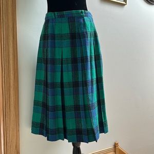 1960s Vintage Green Plaid Pleated Wool Circle Skirt